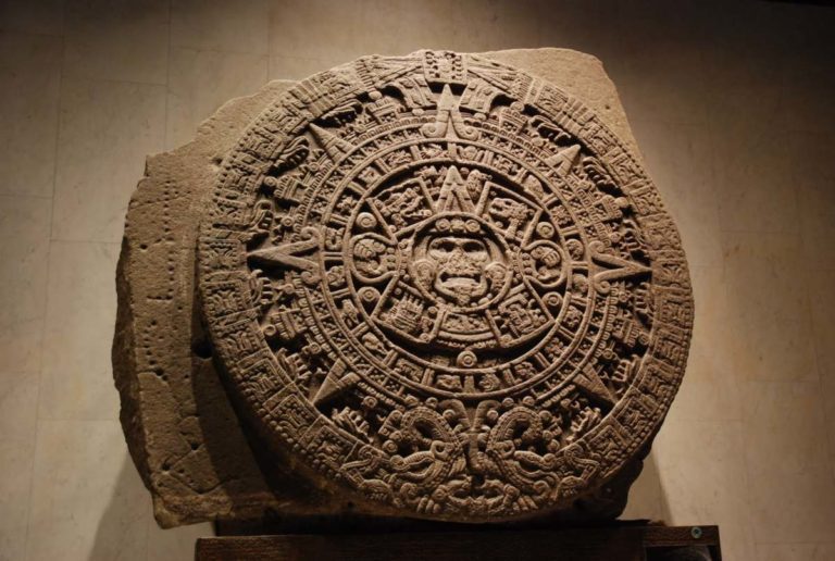 Aztekler ve Başkentleri Tenochtitlan